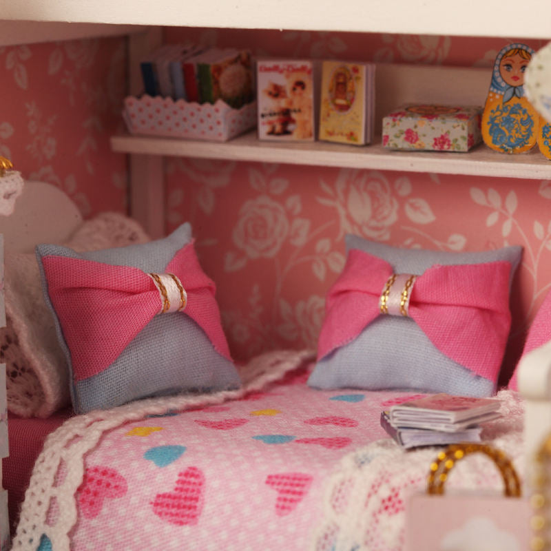 Pink Kitty Mini Bedroom DIY