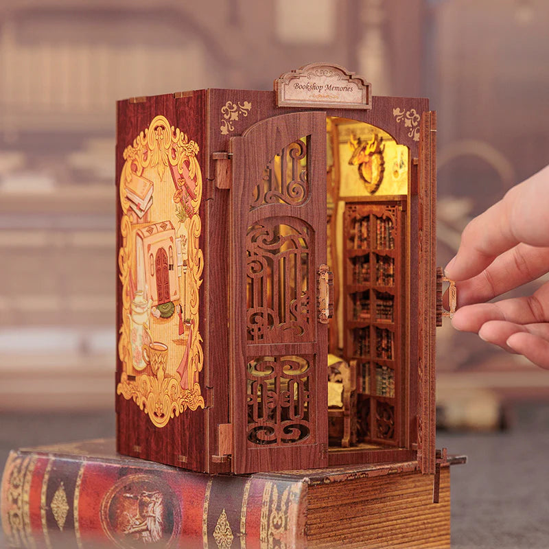 BookShop Memories - Book Nook Kit