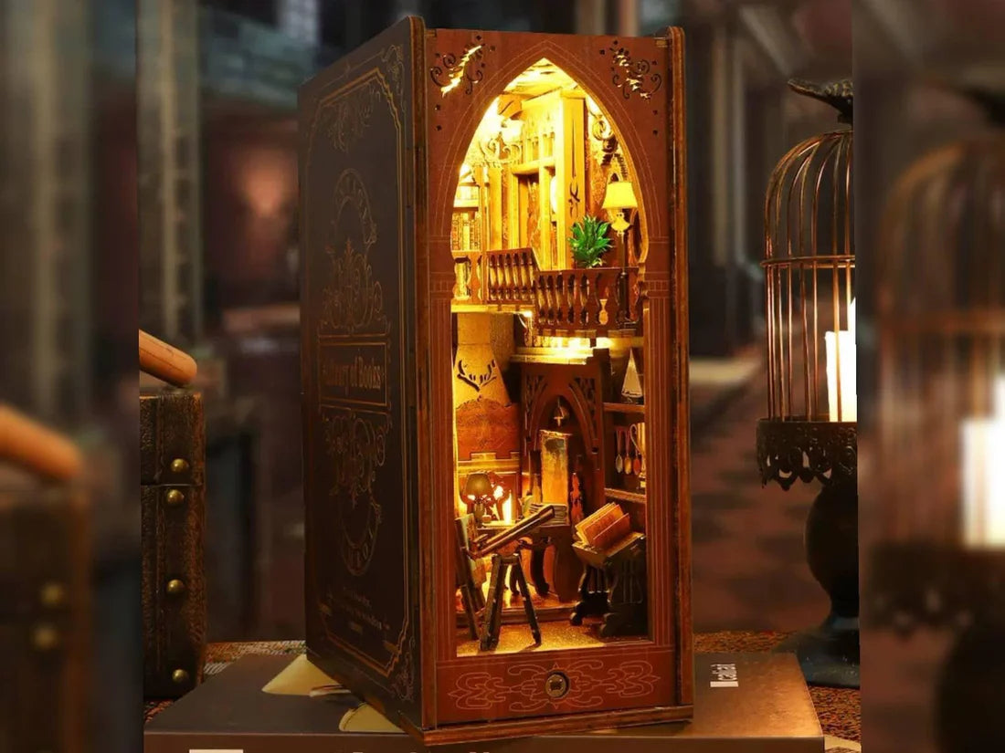 Medieval Library | Enchanting Bookshelf Insert