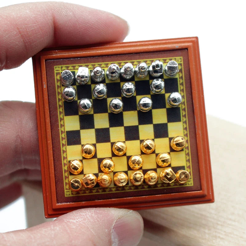 Alloy International Chess Set Checkerboard