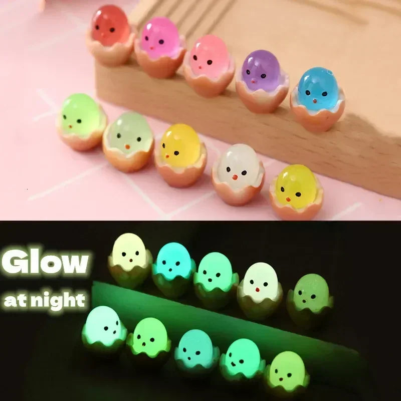 Mini Luminous Chick Figurines – Glow-in-the-Dark 20 Pcs