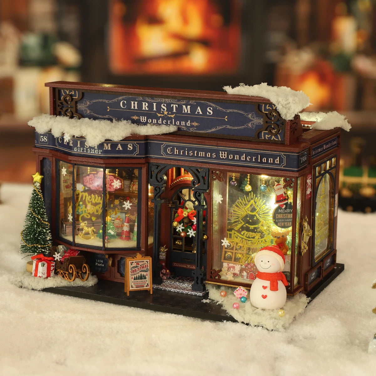 Christmas Wonderland Miniature House With Cover