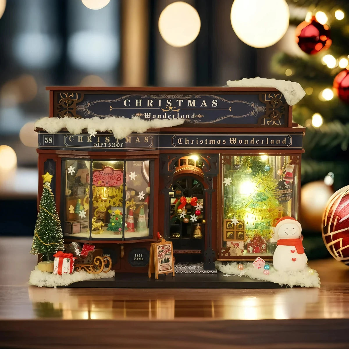 Christmas Wonderland Miniature House With Cover