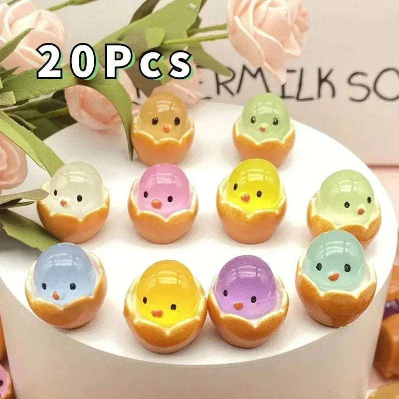 Mini Luminous Chick Figurines – Glow-in-the-Dark 20 Pcs