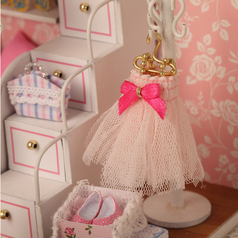 Pink Kitty Mini Bedroom DIY