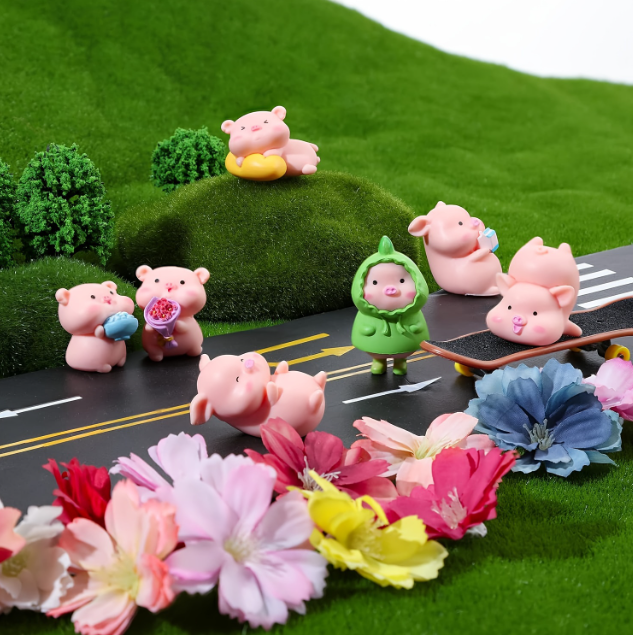 Pig Figurines Miniature Toys Set