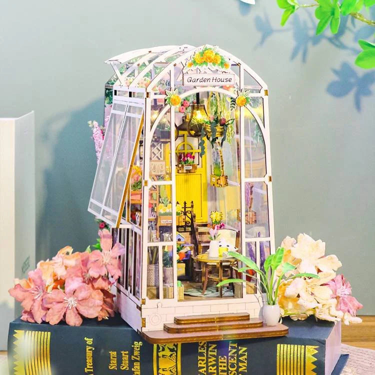 Garden House Book Nook with LED and Flowers and Accessories