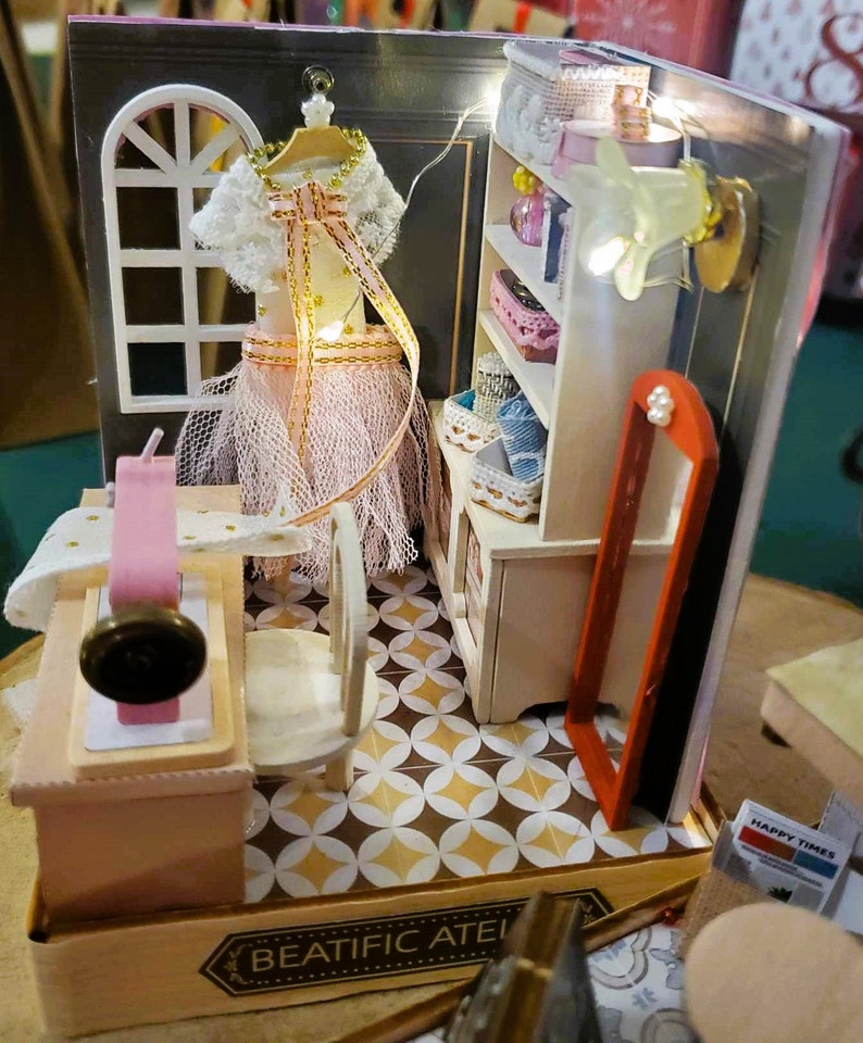 DIY Miniature Sewing Workshop Diorama